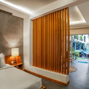 Pool Suite mit Kingsize-Bett